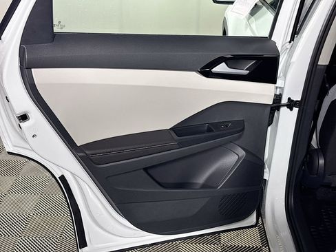 New 2025 Volkswagen Taos S image 18