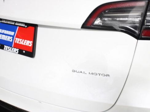 Used 2020 Tesla Model Y Performance image 4