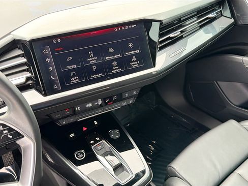 Used 2023 Audi Q4 e-tron Prestige image 28