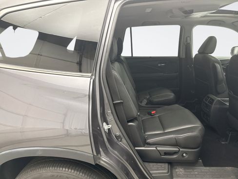 Used 2022 Honda Pilot Touring image 19