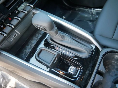 New 2026 Chevrolet Colorado W/T image 19