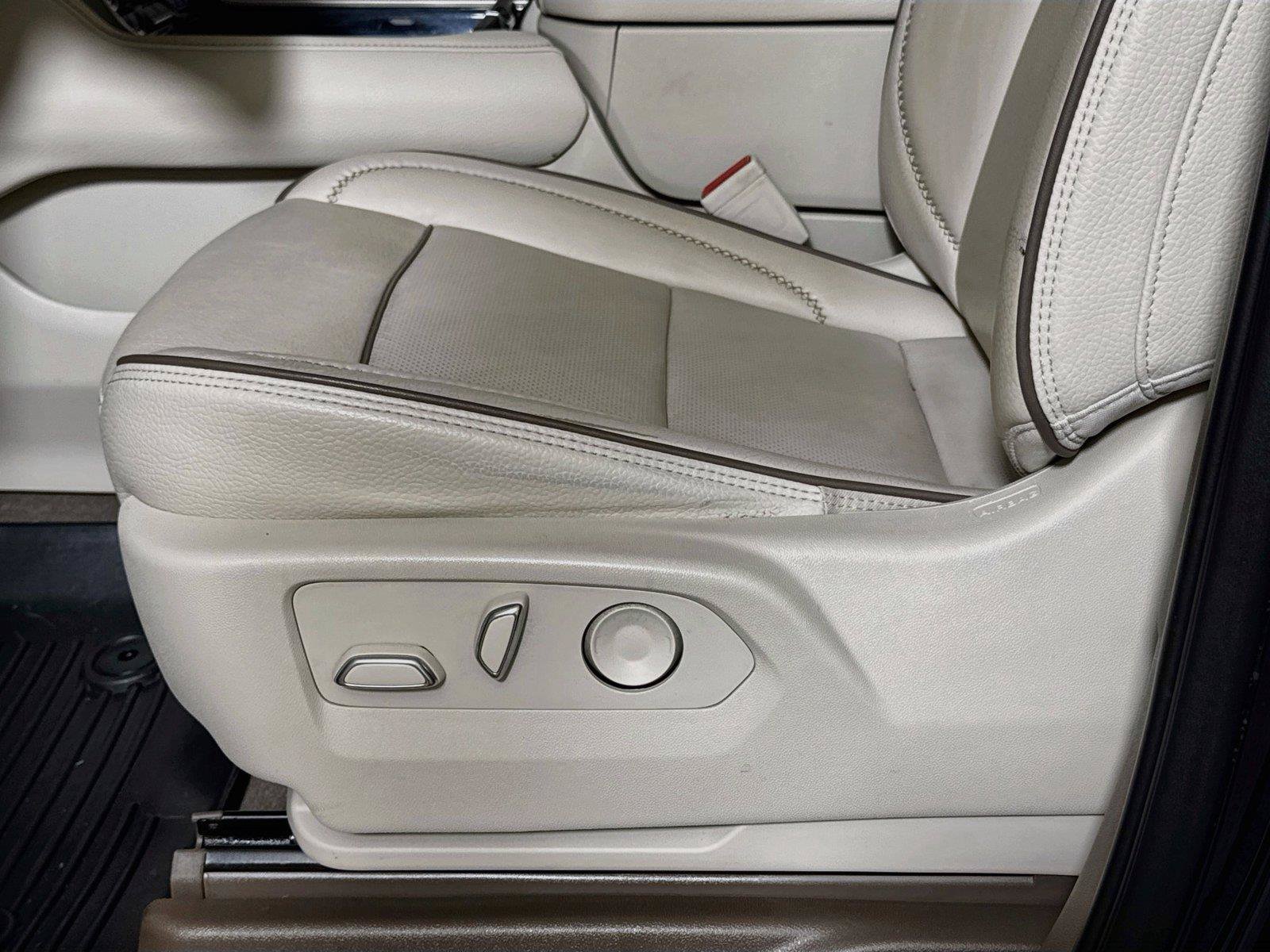 Certified 2022 GMC Yukon XL Denali AWD/4WD image 18