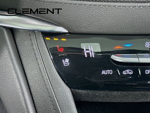 Used 2017 Cadillac XT5 Premium Luxury image 23