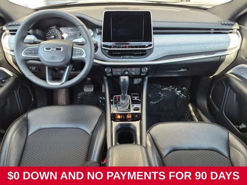 Used 2025 Jeep Compass Latitude AWD/4WD image 23