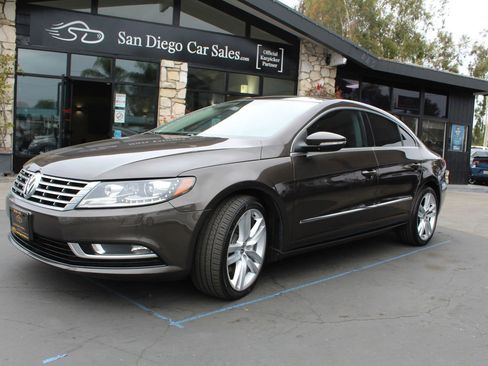 Used 2014 Volkswagen CC Executive FWD image 1