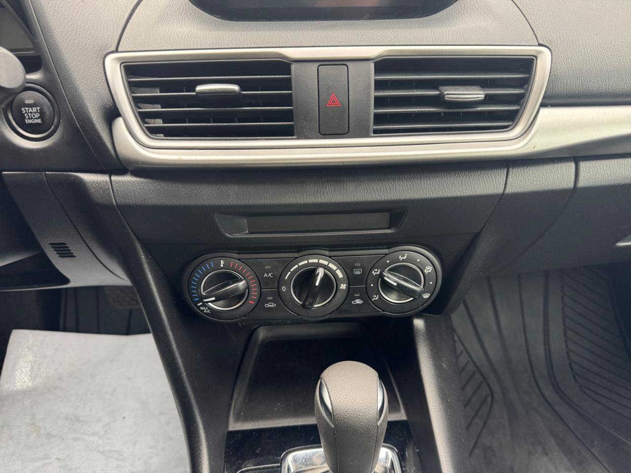Used 2018 MAZDA MAZDA3 Sport w/ Preferred Equipment Package FWD image 12