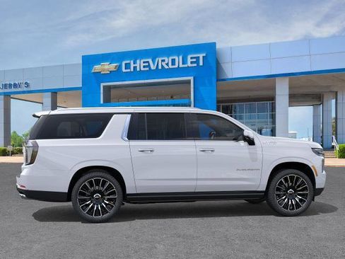 New 2026 Chevrolet Suburban High Country AWD/4WD image 31