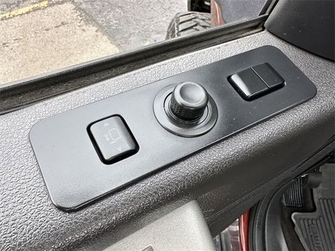 Used 2015 Ford F350 Lariat w/ Chrome Package image 33