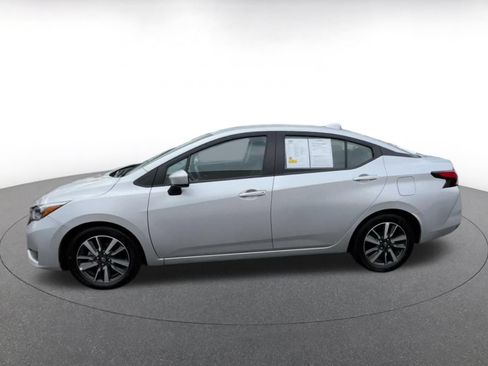 Used 2025 Nissan Versa SV FWD image 7