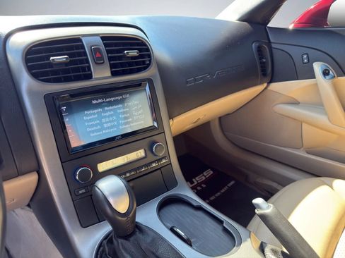 Used 2007 Chevrolet Corvette Coupe w/ Preferred Equipment Group RWD image 24
