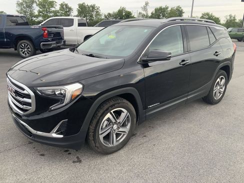 Used 2021 GMC Terrain SLT w/ Infotainment Package II FWD image 4