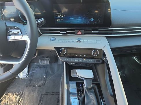 New 2026 Hyundai Elantra Limited FWD image 28