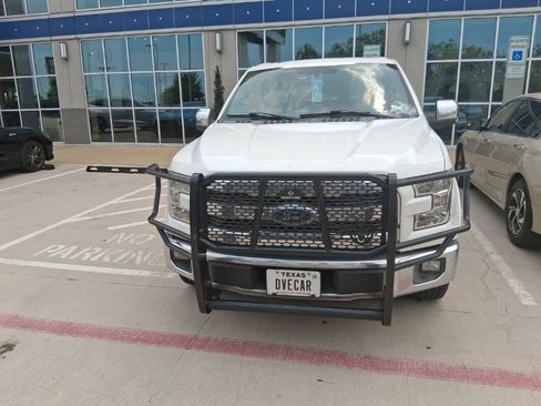Used 2015 Ford F150 Lariat RWD image 3