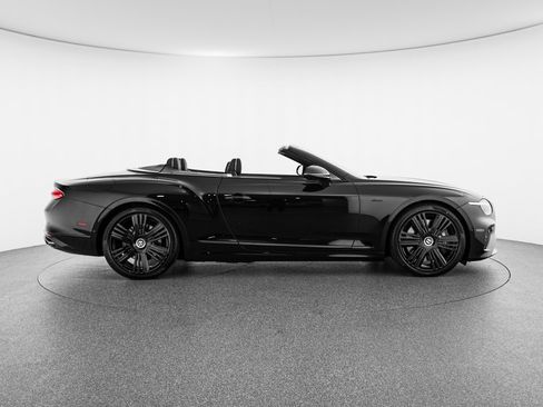 New 2026 Bentley Continental GTC AWD/4WD image 9