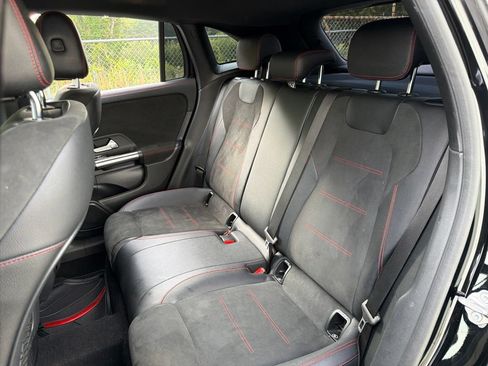Used 2021 Mercedes-Benz GLA 250 4MATIC image 22