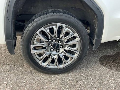 Certified 2025 GMC Sierra 1500 Denali Ultimate image 13