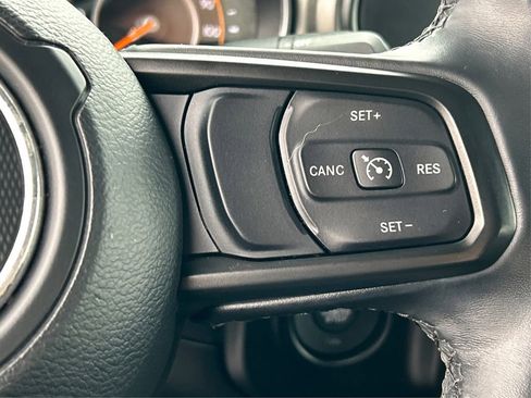 Certified 2022 Jeep Wrangler Unlimited Sport image 32