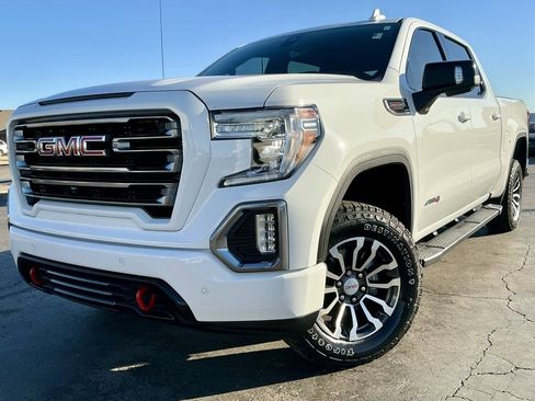 Used 2019 GMC Sierra 1500 AT4 w/ AT4 Premium Package image 3