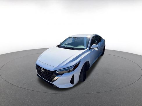 Used 2025 Nissan Sentra SV image 6