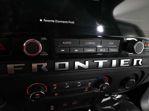 Used 2025 Nissan Frontier SV RWD image 27