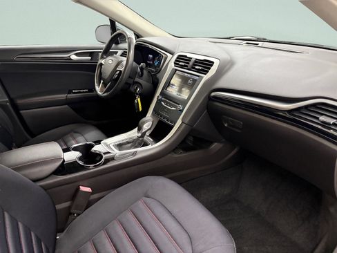 Used 2014 Ford Fusion SE FWD image 20