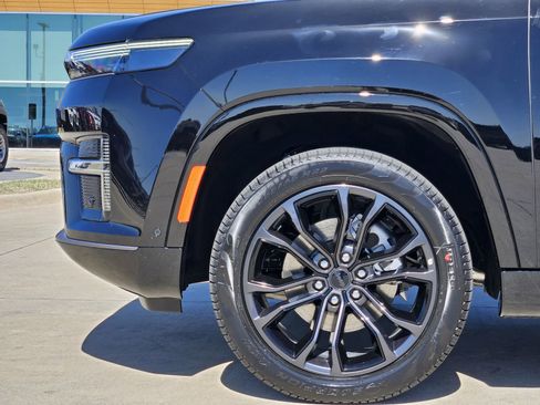 New 2026 Jeep Grand Wagoneer Summit w/ Rear Seat Video Group I image 11