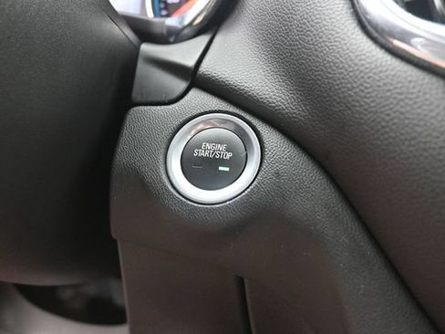 Used 2024 Chevrolet Equinox LT AWD/4WD image 29