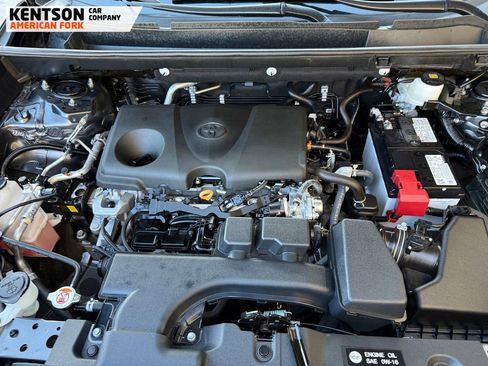 Used 2025 Toyota RAV4 XLE image 36