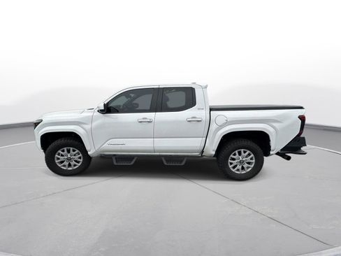 Certified 2025 Toyota Tacoma SR5 image 11