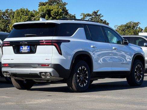 New 2026 Chevrolet Traverse Z71 w/ Enhanced Driving Package image 4