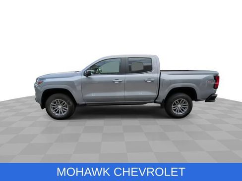 Certified 2024 Chevrolet Colorado LT w/ LT Convenience Package II AWD/4WD image 6