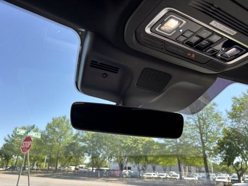 Used 2025 Lincoln Navigator Reserve AWD/4WD image 47