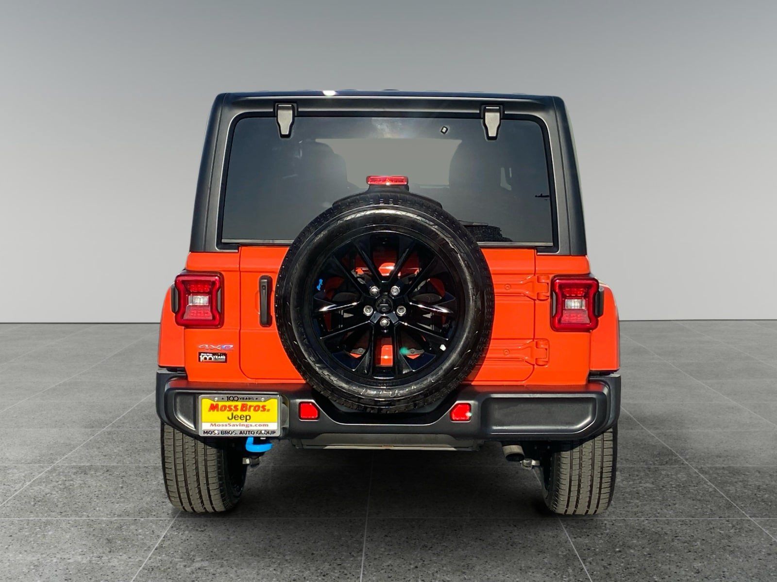 Used 2023 Jeep Wrangler Unlimited Sahara AWD/4WD image 4