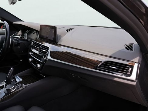 Used 2019 BMW 530i xDrive w/ Convenience Package AWD/4WD image 11