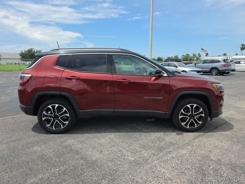Used 2022 Jeep Compass Limited AWD/4WD image 3