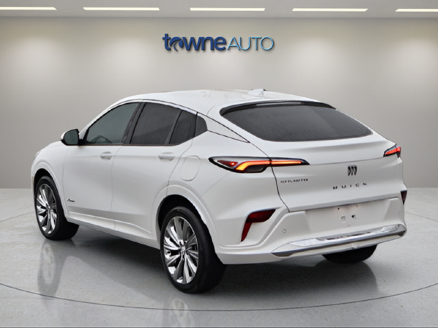 Used 2025 Buick Envista Avenir FWD image 3