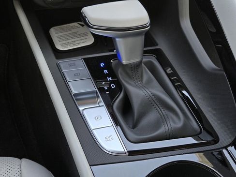 New 2026 Hyundai Elantra Limited FWD image 15