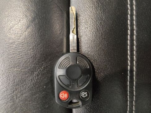 Used 2018 Ford Escape SEL w/ Ford Safe & Smart Package image 32