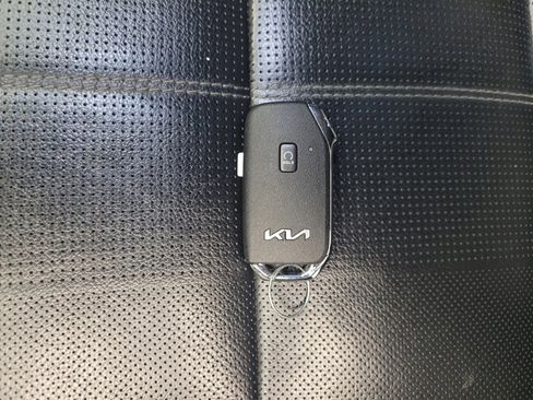 Used 2022 Kia Telluride EX w/ EX Premium Package FWD image 32