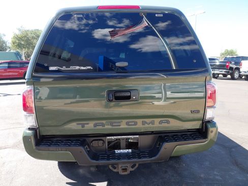 Certified 2021 Toyota Tacoma TRD Off-Road w/ Technology Package AWD/4WD image 4