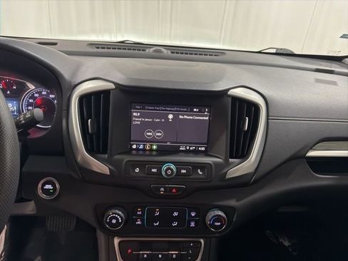 Used 2024 GMC Terrain SLE image 14