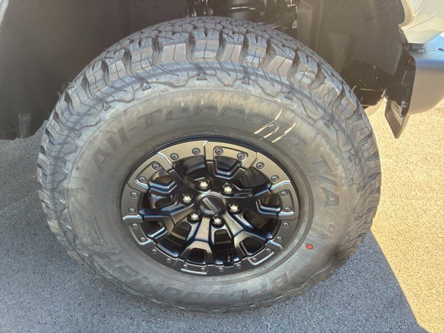 New 2026 Ford Bronco Raptor w/ Interior Carbon Fiber Pack AWD/4WD image 14