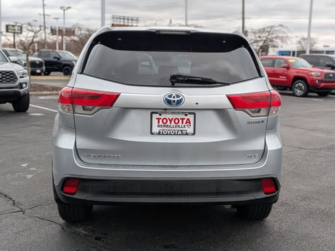 Used 2019 Toyota Highlander XLE image 7