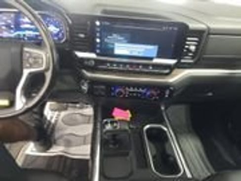 Used 2022 Chevrolet Silverado 1500 RST AWD/4WD image 6
