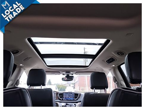 Used 2022 Chrysler Pacifica Limited image 28