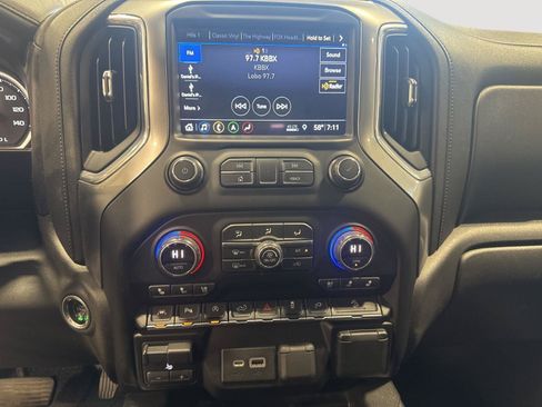 Used 2019 Chevrolet Silverado 1500 LTZ w/ LTZ Premium Package AWD/4WD image 31