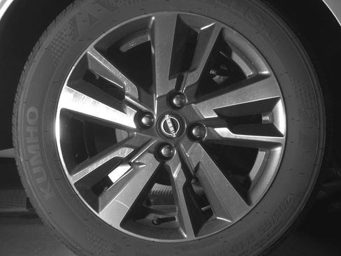 Used 2025 Nissan Versa SV image 15