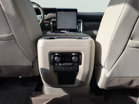New 2026 GMC Yukon XL Denali w/ Denali Reserve Package image 15