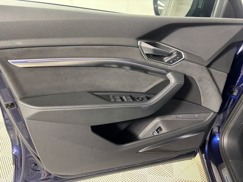 Used 2022 Audi e-tron GT Prestige w/ Prestige Package image 10