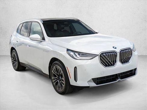 Used 2025 BMW X3 xDrive30i w/ Premium Package image 7